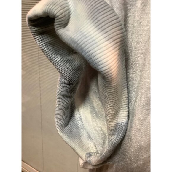 Red Haute Grey & White Ombré Top NWT — SMALL - Picture 6 of 11